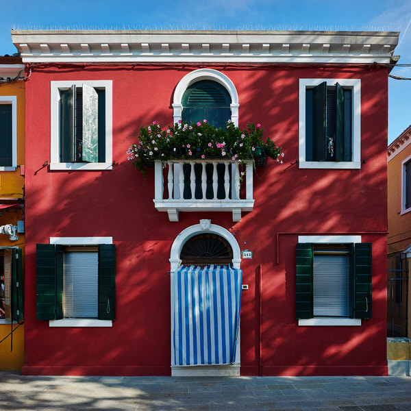 Häuserfront auf der Insel Burano
